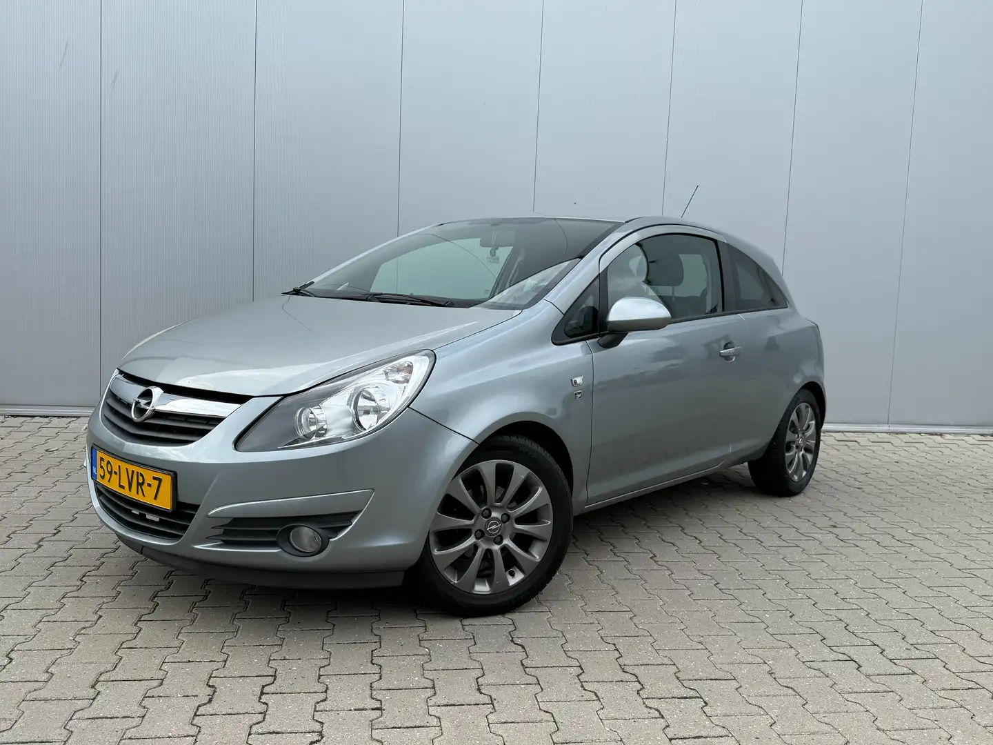 Opel Corsa Corsa 1.2-16V 111 Edition Gri - 1