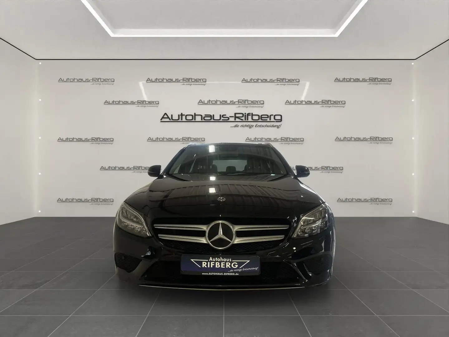 Mercedes-Benz C 300 T de AVANTGARDE/NAV/LED/PANO/GRA/Keyl/18Z Schwarz - 2