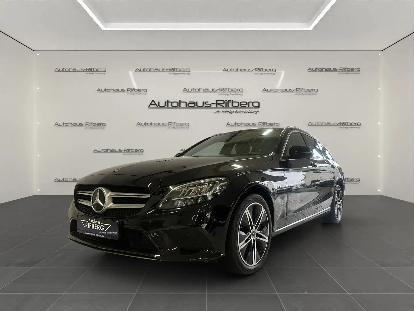 Mercedes-Benz C 300 T de AVANTGARDE/NAV/LED/PANO/GRA/Keyl/18Z Schwarz - 1