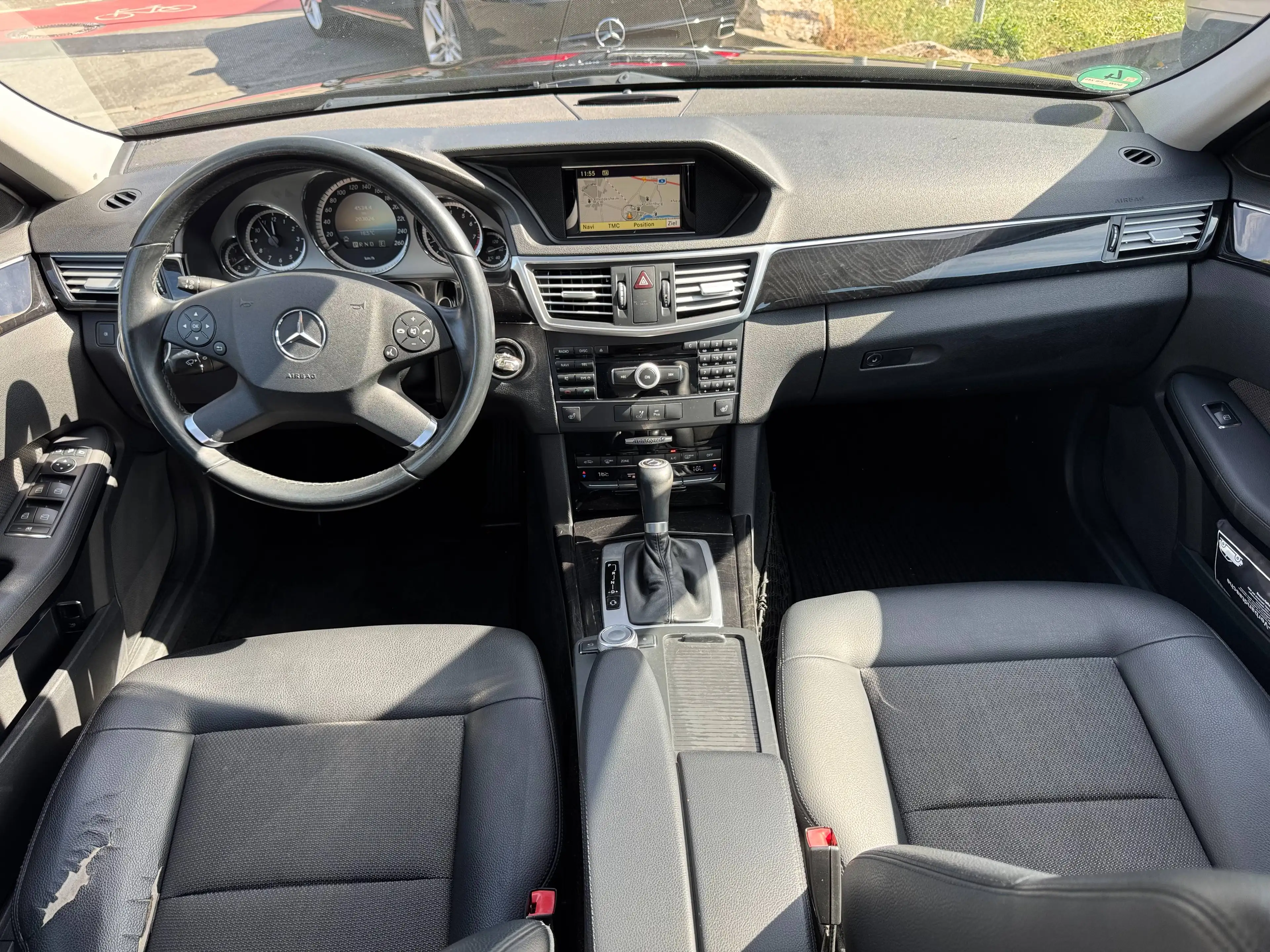 Mercedes-Benz E 200 E 200 CGI BlueEfficiency (212.248) — photo 10