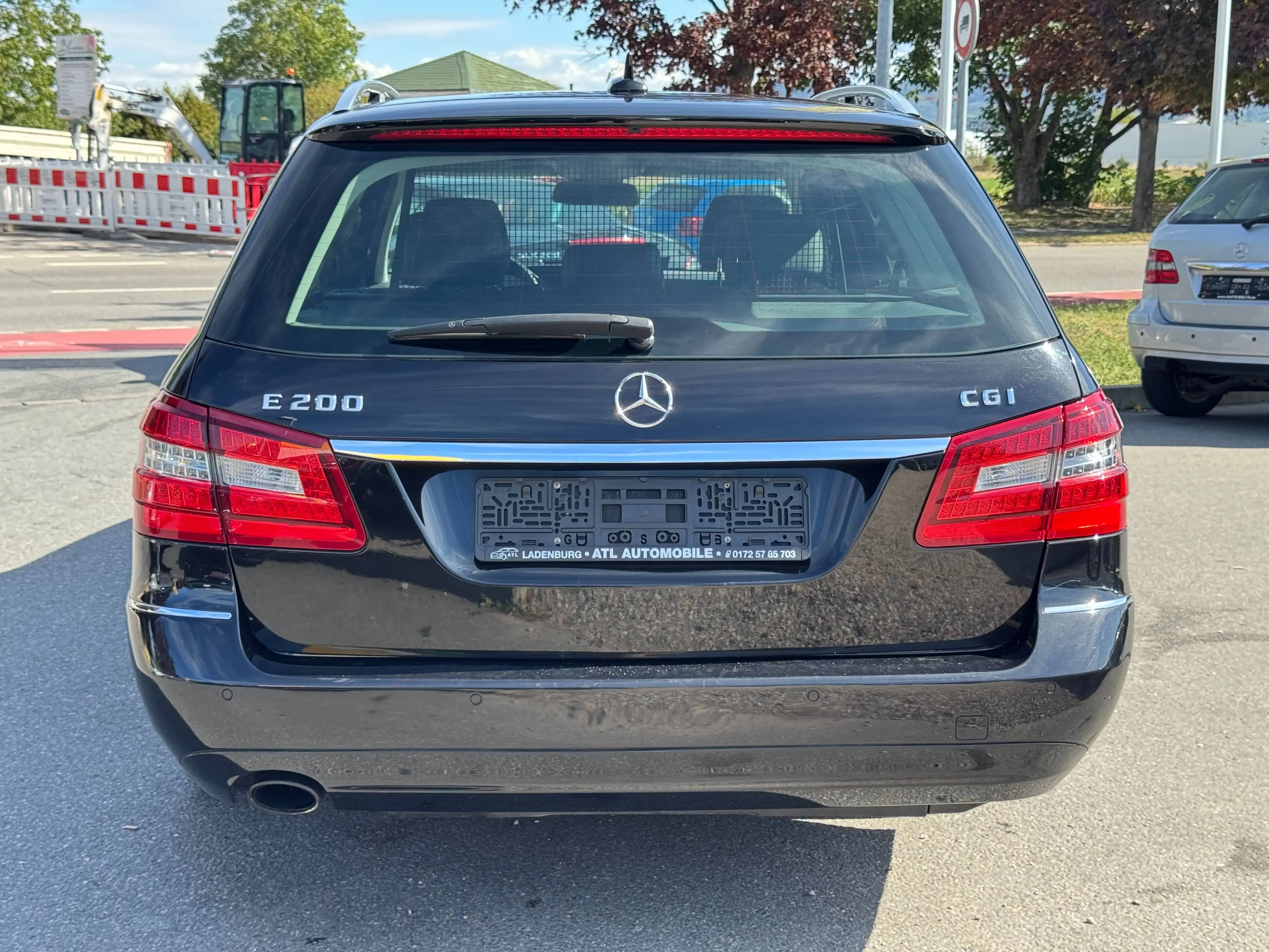 Mercedes-Benz E 200 E 200 CGI BlueEfficiency (212.248) — photo 3