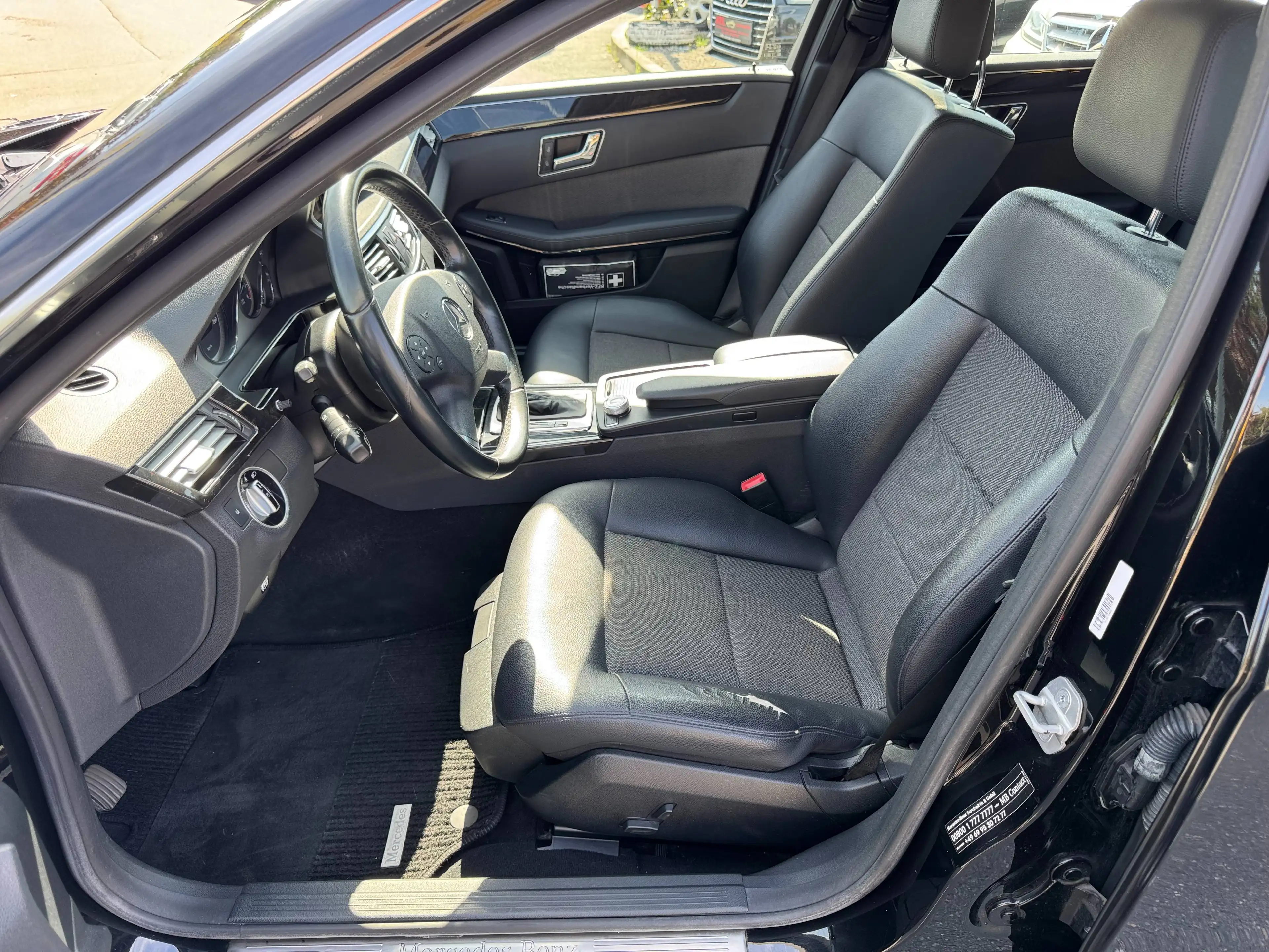 Mercedes-Benz E 200 E 200 CGI BlueEfficiency (212.248) — photo 8
