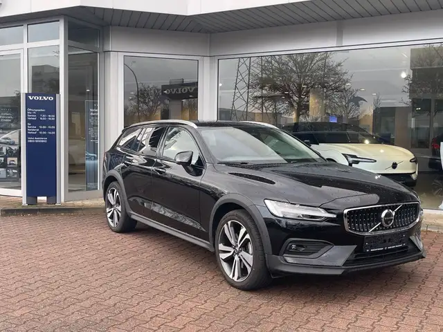 Volvo V60 Cross Country B4 D AWD Plus Auto