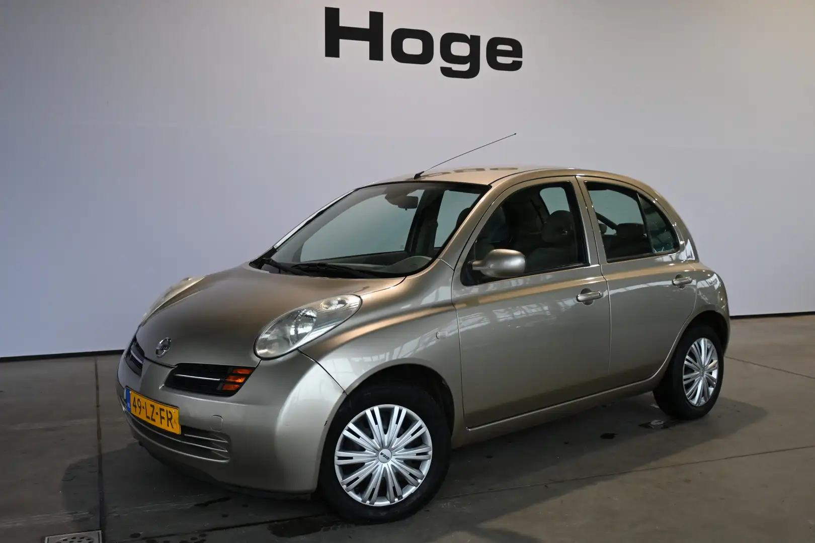 Nissan Micra 1.2 Acenta Clima Airco Trekhaak APK tot 28-10-2026 Beige - 1