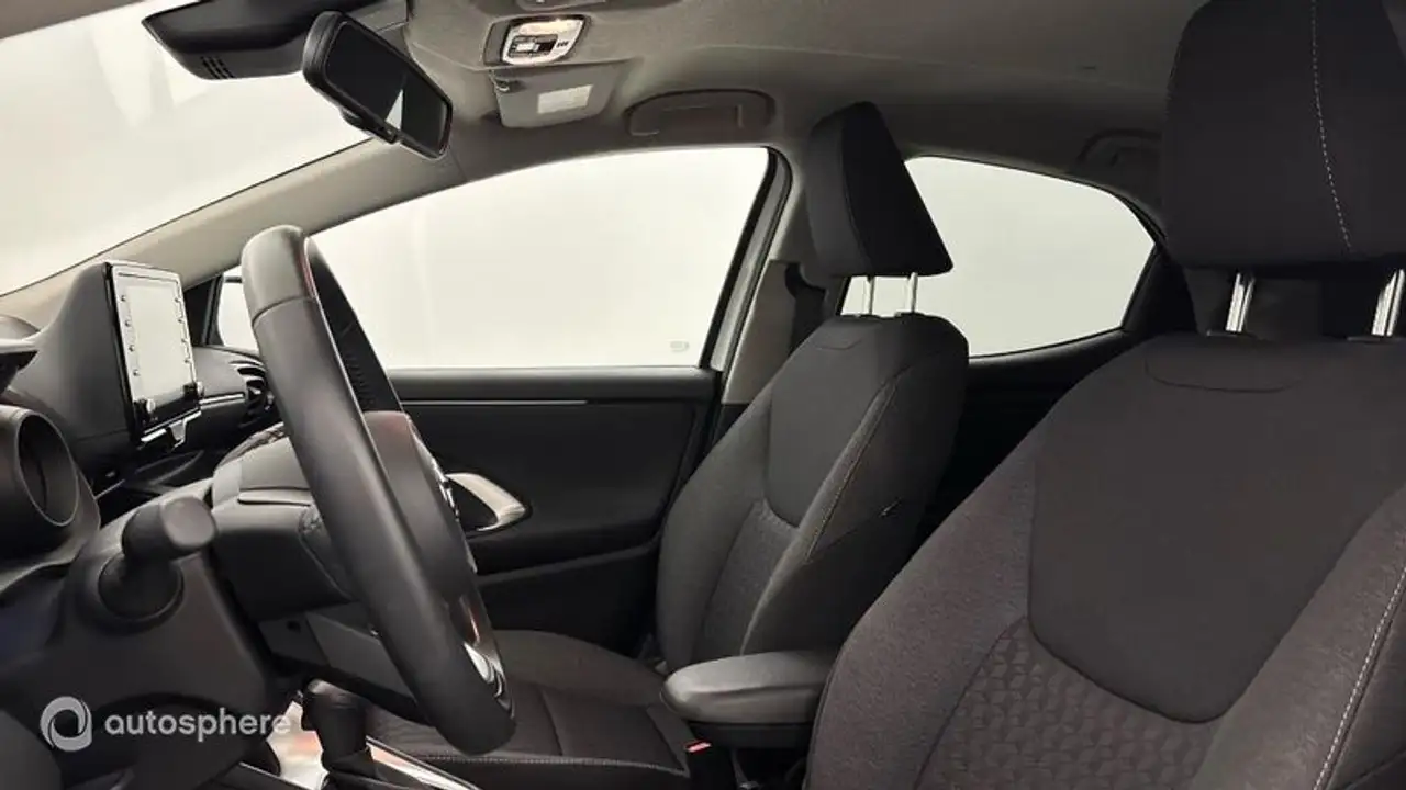 Toyota Yaris Yaris — photo 12