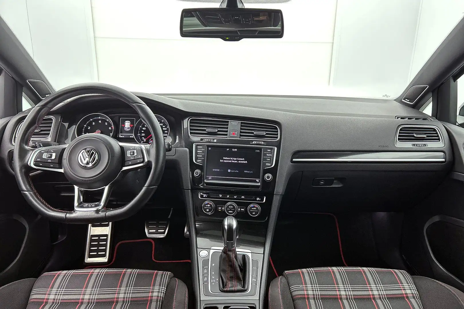 Volkswagen Golf GTI 2.0 TSI Performance | 230PK | PANO | AchterCAM | A Noir - 2