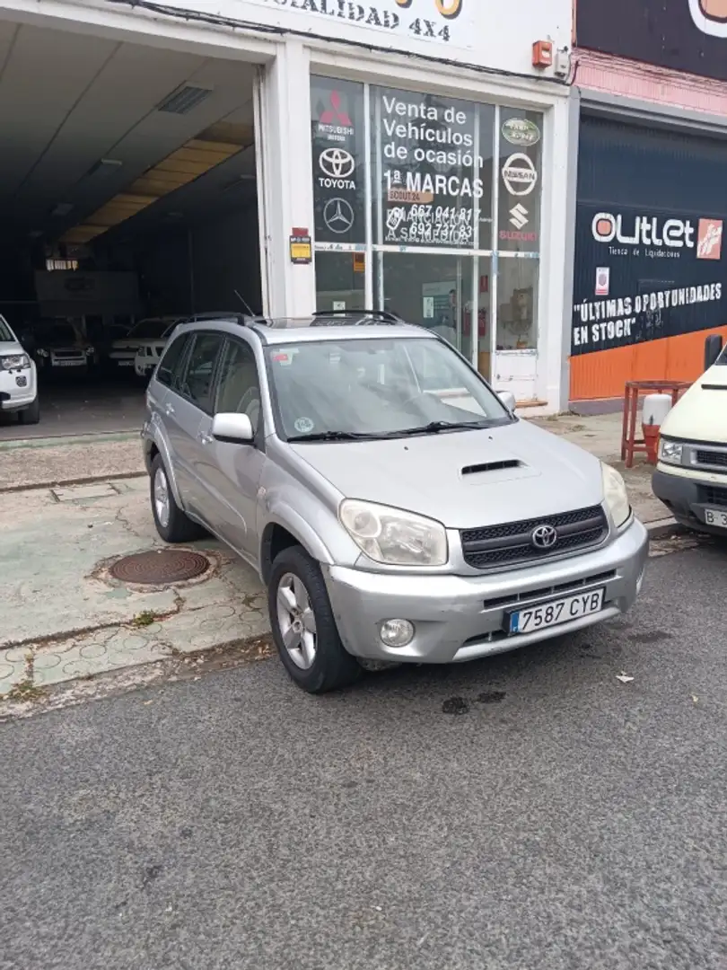 Toyota RAV 4 2.0 Sol Gris - 1