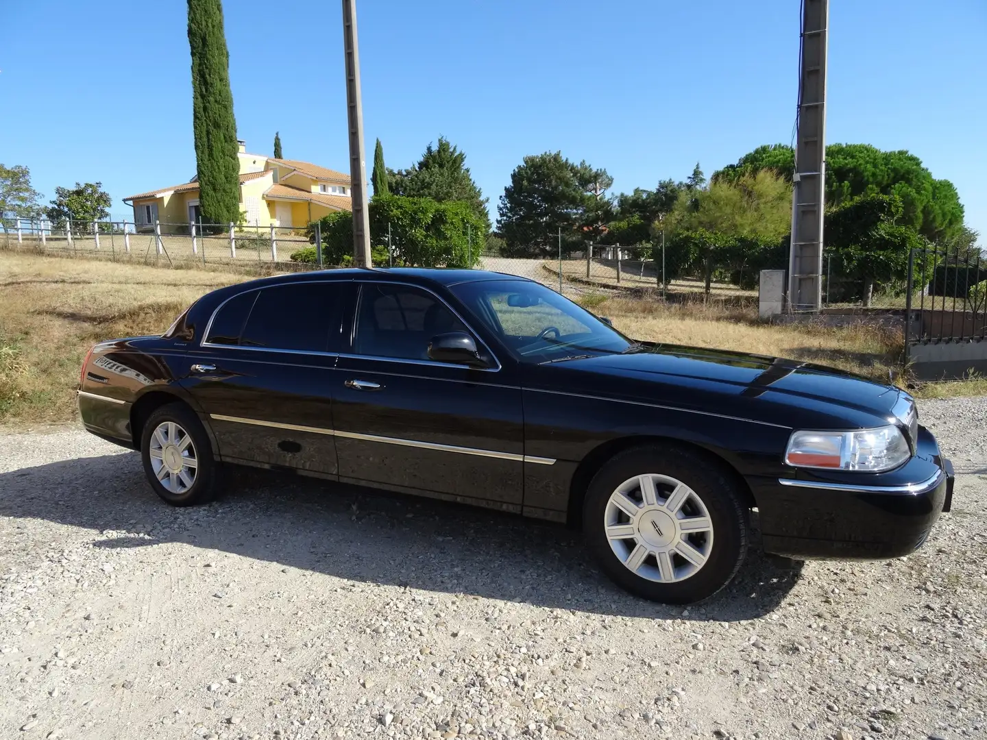 Lincoln Town Car Executive L Schwarz - 1