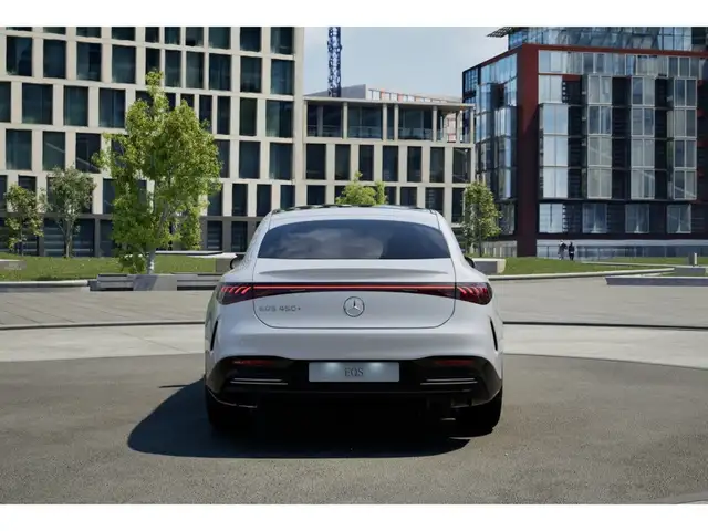 Mercedes-Benz 450 view 6