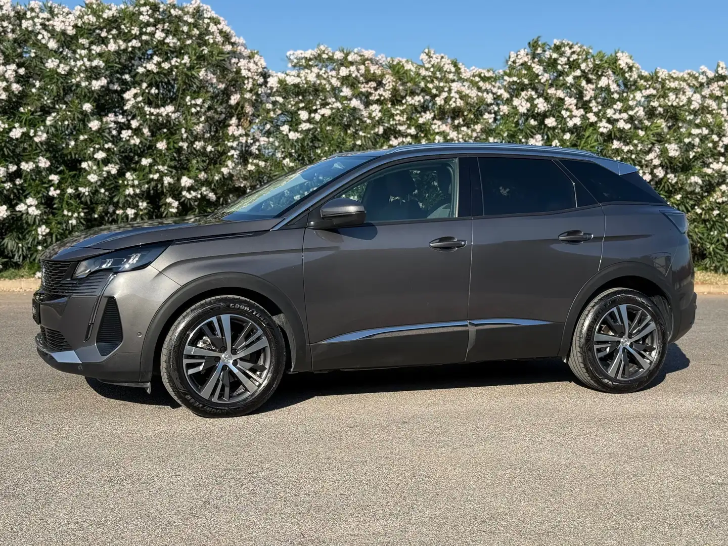Peugeot 3008 3008 II 2021 1.5 bluehdi Allure Pack s Grijs - 2