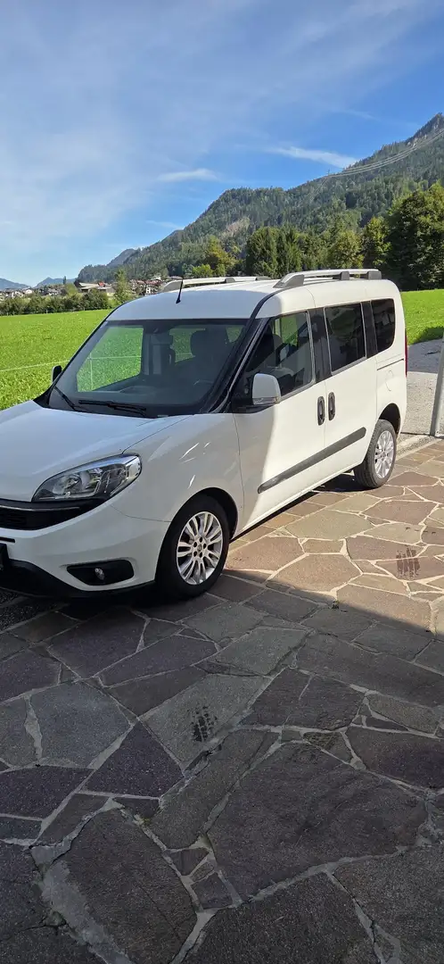 Fiat Doblo 1,6 Multijet 105 Lounge Start&Stop Weiß - 2