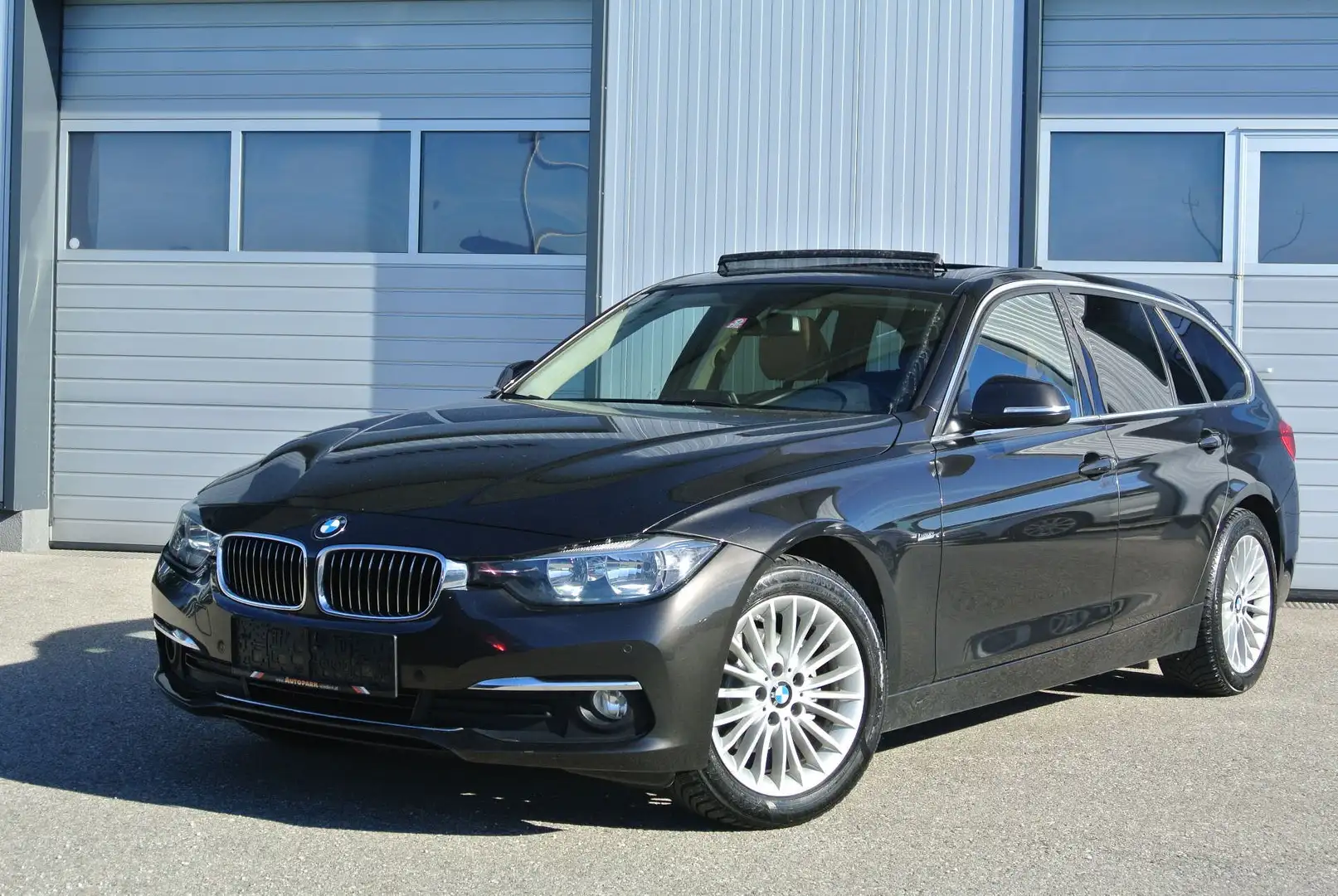 BMW 318 d touring Aut. * Luxury Line * LEDER * PANO *NAVI Braun - 1