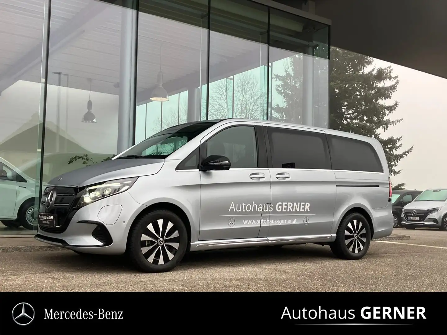 Mercedes-Benz EQV 300 AVANTGARDE Lang LM LED Bel.Sitz KlimaA Silber - 1