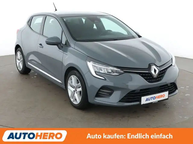 Renault Clio view 8
