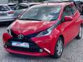 Toyota Aygo AYGO x-play touch Rouge - thumbnail 3