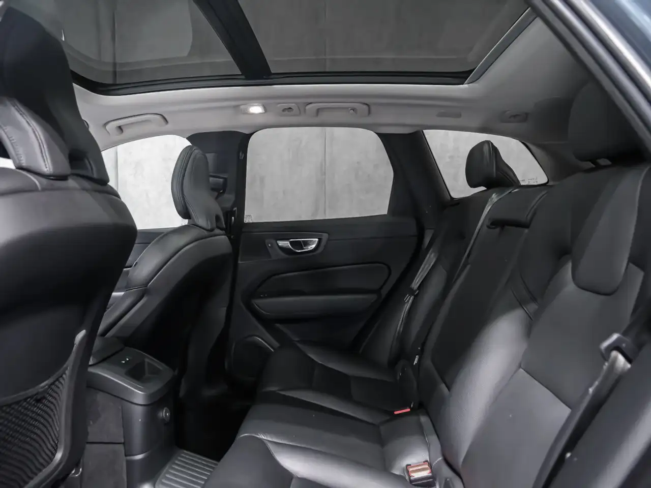 Volvo XC60 снимка Volvo XC60