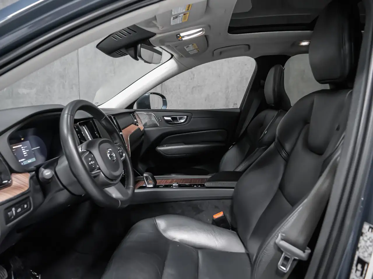 Volvo XC60 снимка Volvo XC60
