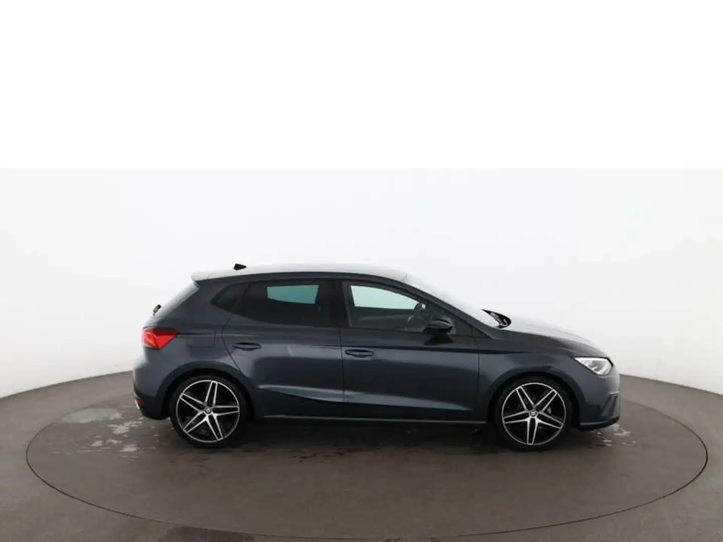 SEAT Ibiza 1.0 TSI FR LED RADAR SITZHZG ASSIST R-CAM Grau - 2