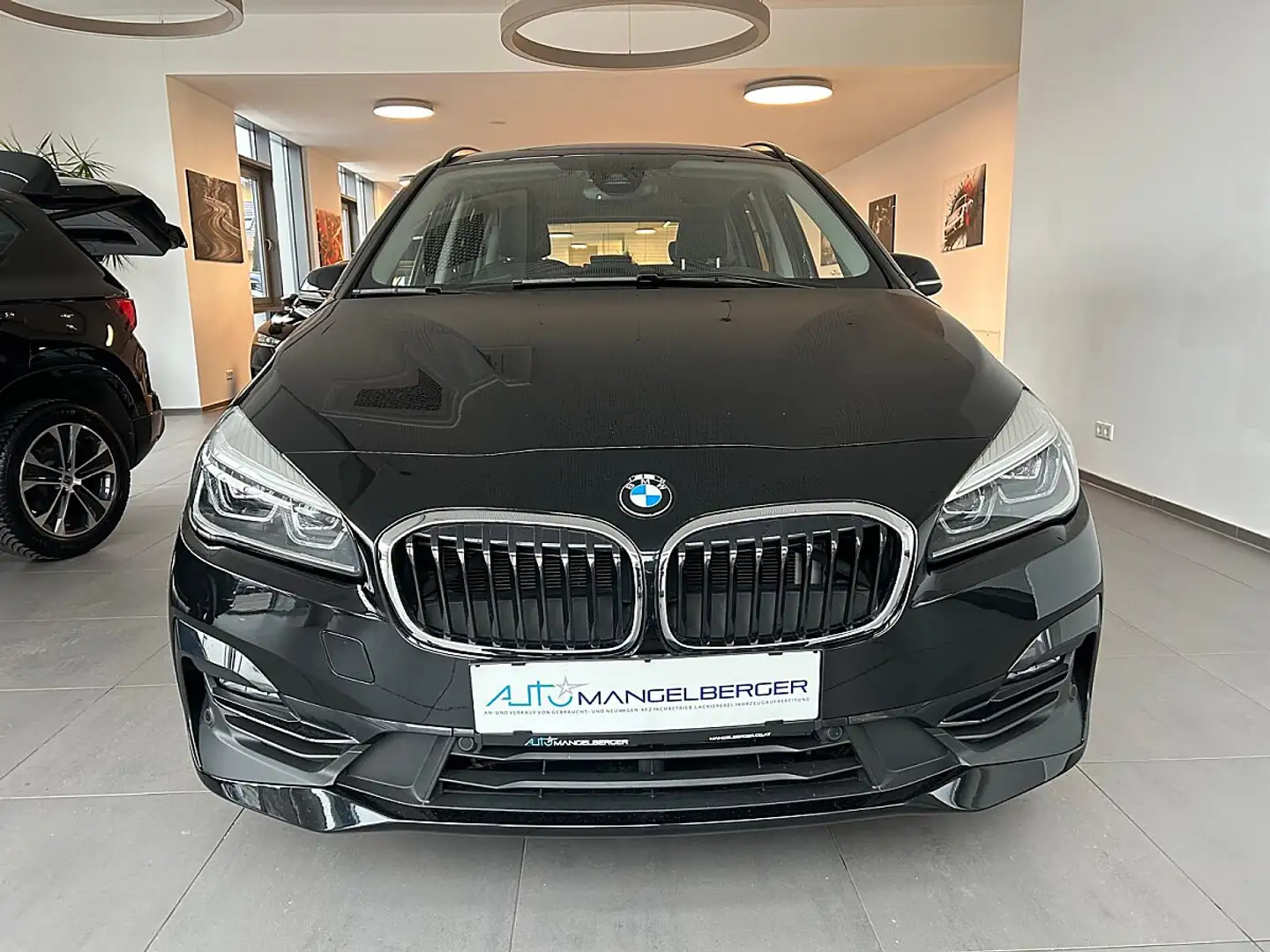 BMW 216 i Gran Tourer  Sport Line Schwarz - 2