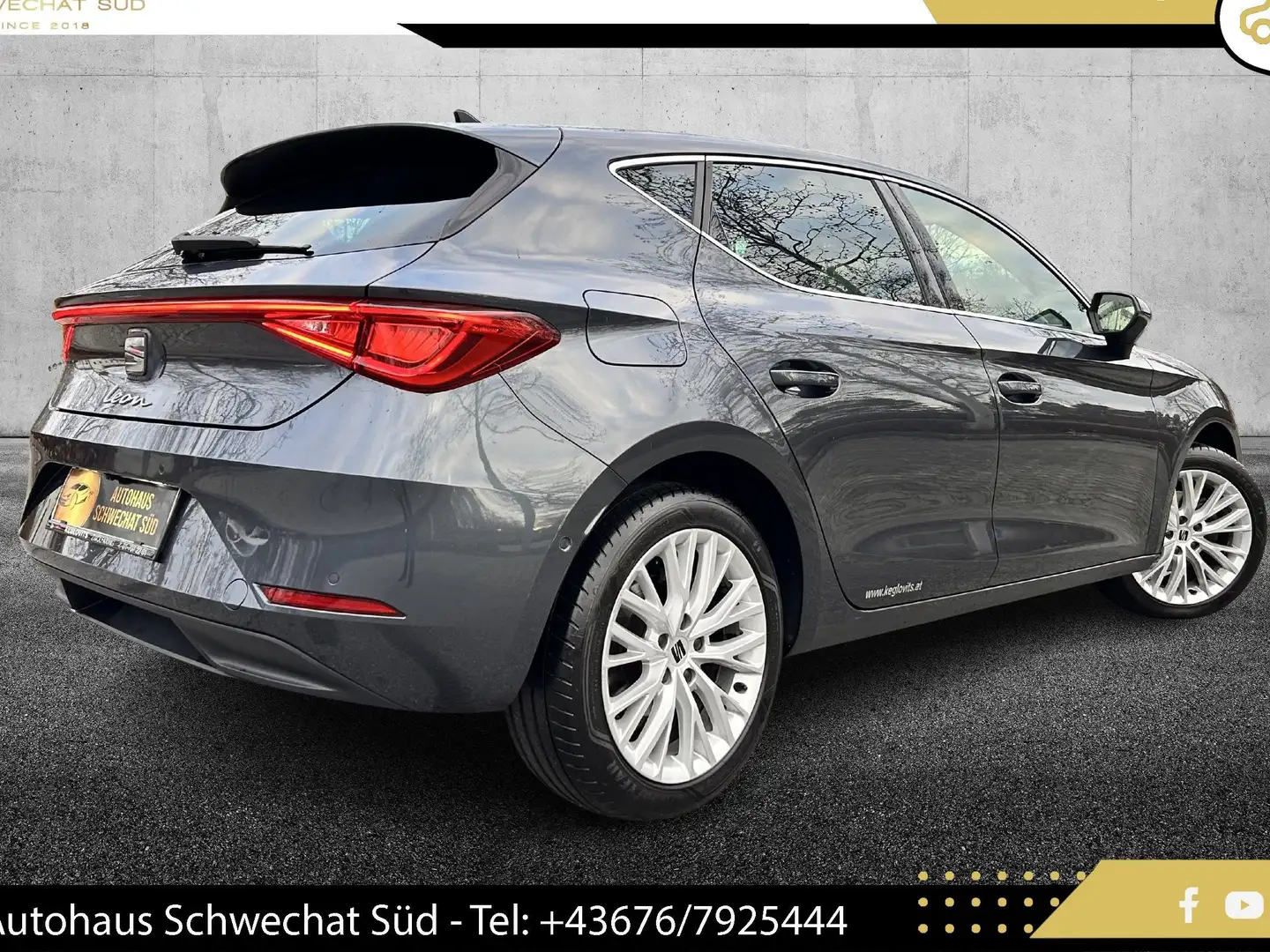 SEAT Leon Xcellence 1,0 TSI // NAVI // VIRTUAL // LED // Grau - 1