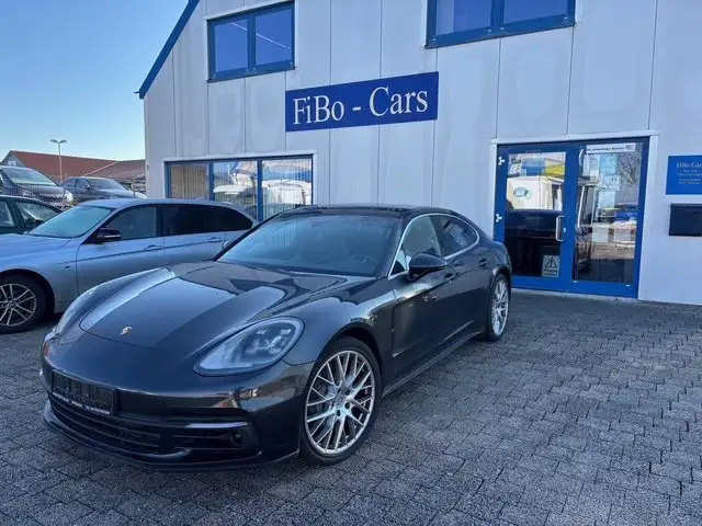 Porsche Panamera 4 S 1. Hand + Prorsche
