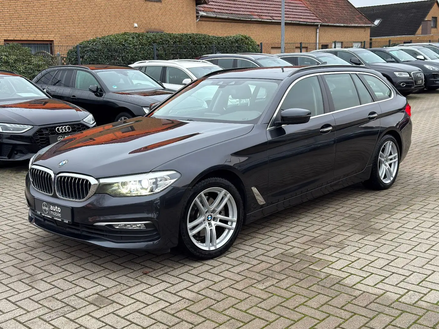 BMW 520 d Touring, Aut., Pano, LED, Tüv neu, Scheckh Grau - 1