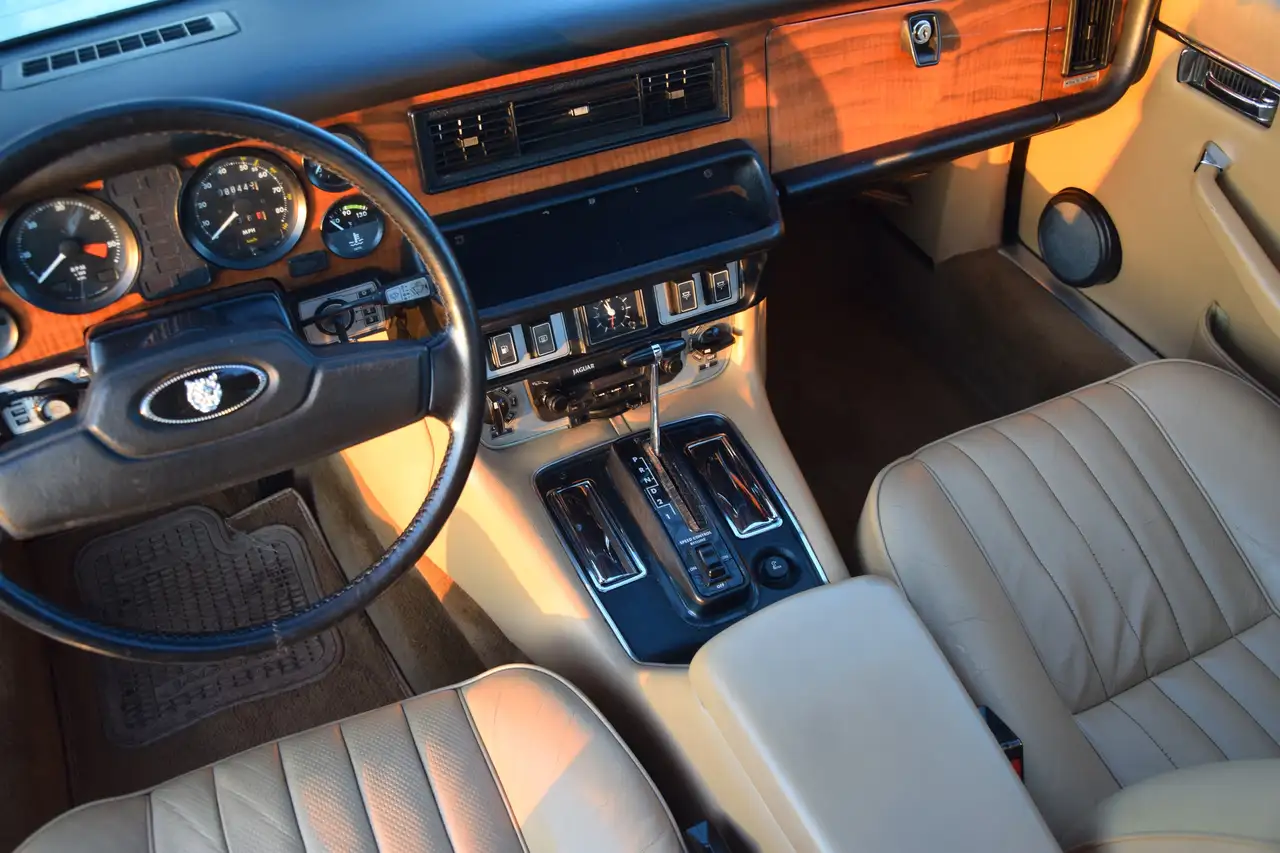 Jaguar XJ S3 4.2 Automatic Tudor White 88.444mls Y1982, foto 5