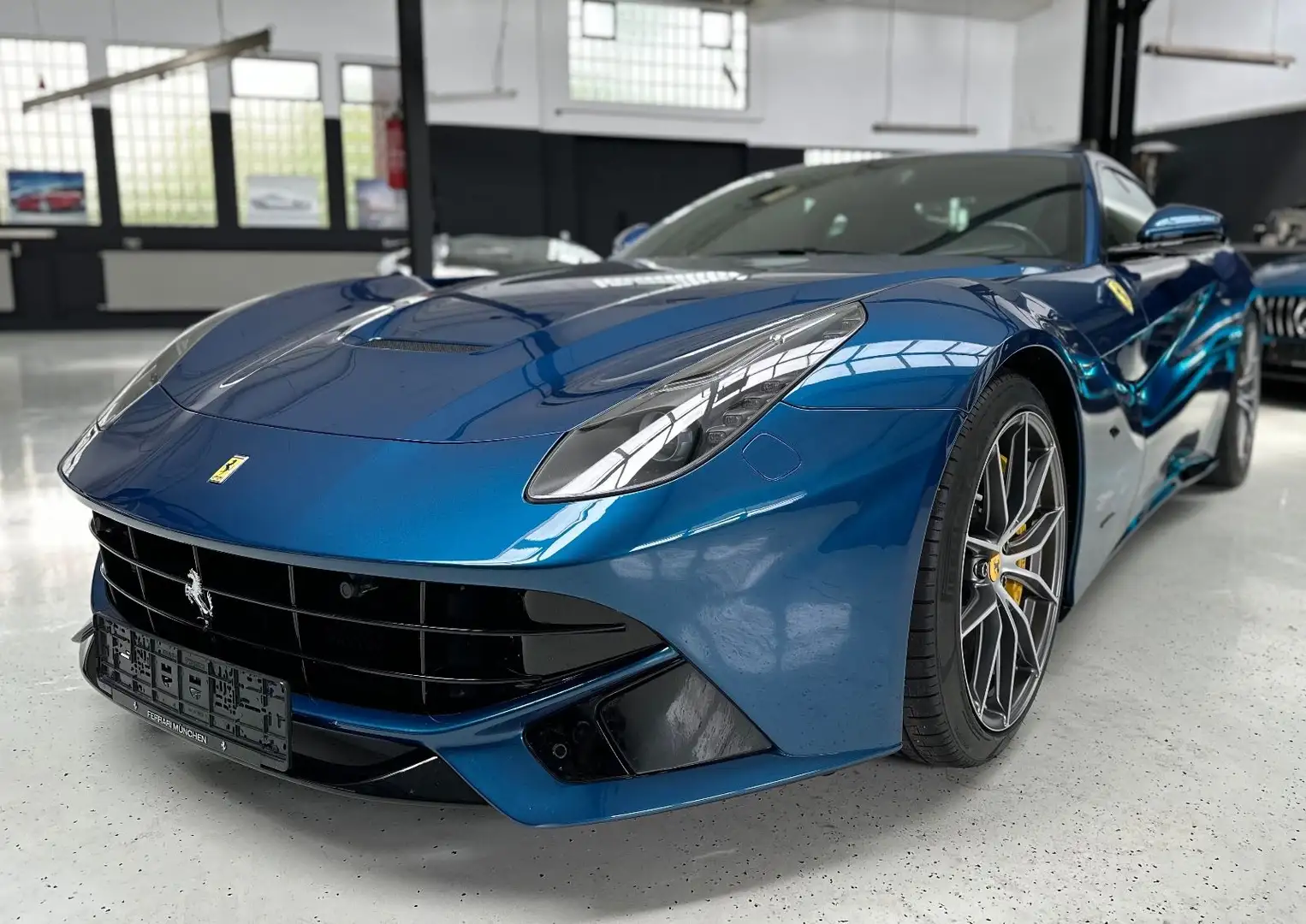 Ferrari F12 Berlinetta Unikat Bleu - 1
