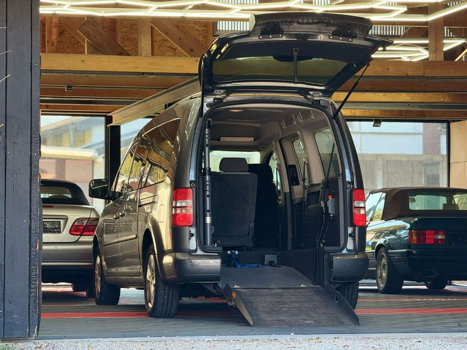 Second hand Volkswagen Caddy 2.0
