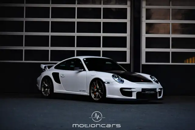 Porsche 911 GT2 RS 145 of 500 EXP € 698.980,-
