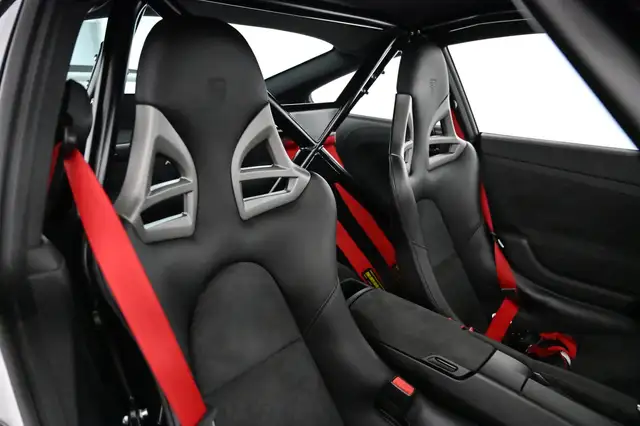 Porsche 911 view 22