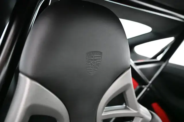 Porsche 911 view 23
