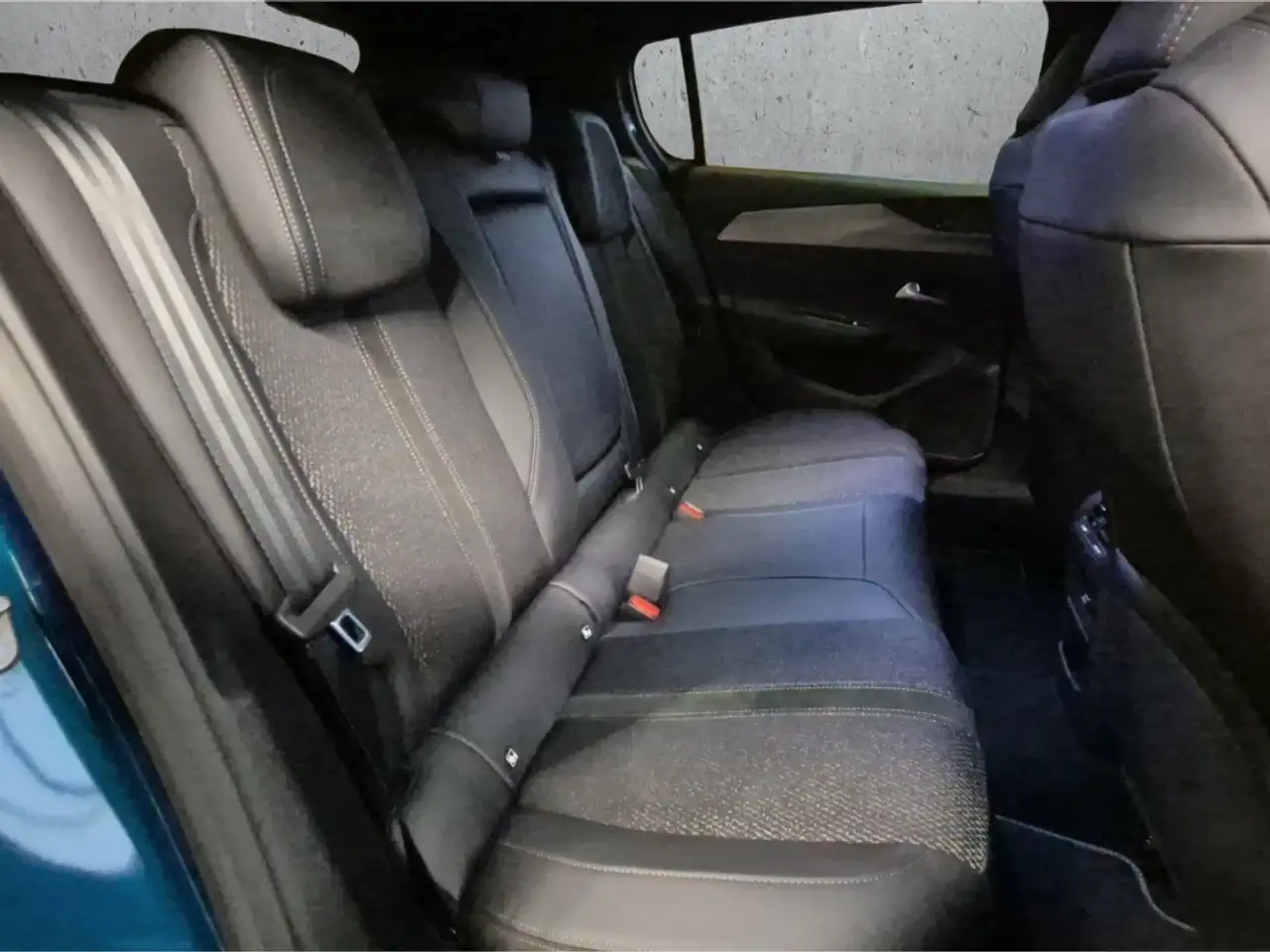 Peugeot 308 GT BLHD130 EAT8 Navi Digitales Cockpit Soundsystem 14