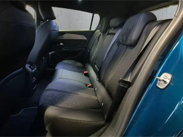 Peugeot 308 view 8