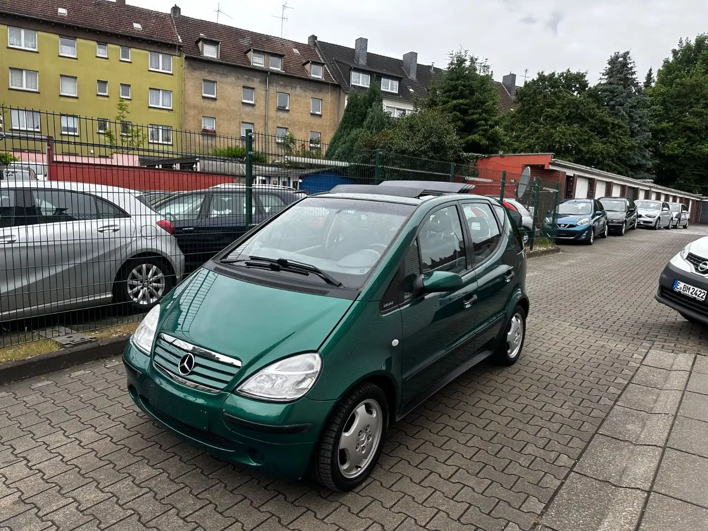 Mercedes-Benz A 160 ELEGANCE TÜV NEU*PANORAMA*AUTOMATIK Verde - 1