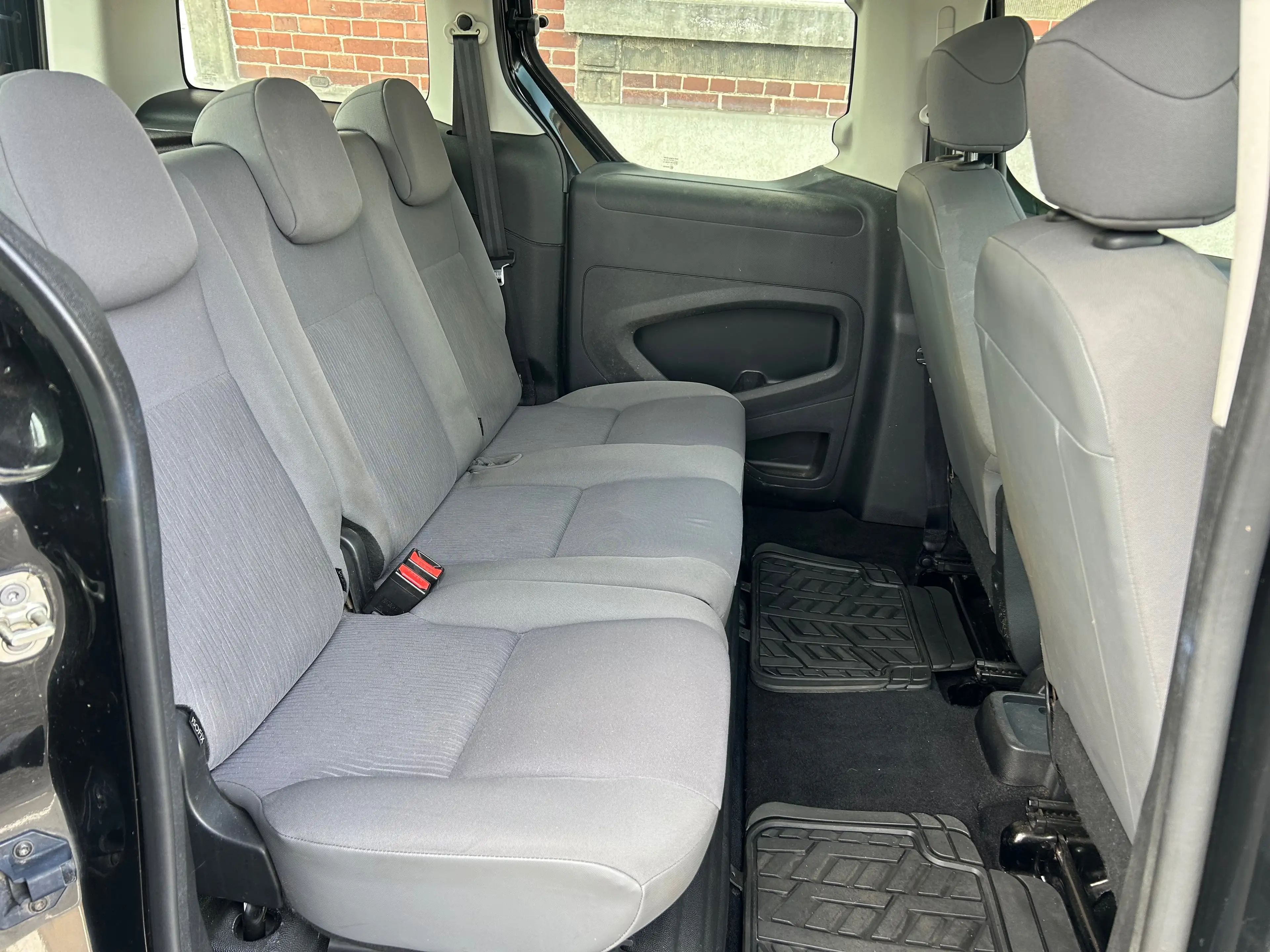 Peugeot Partner Tepee 1.6 HDi Access 1ER PROPRIETAIRE *** GARANTIE 12 MOIS *** — photo 11