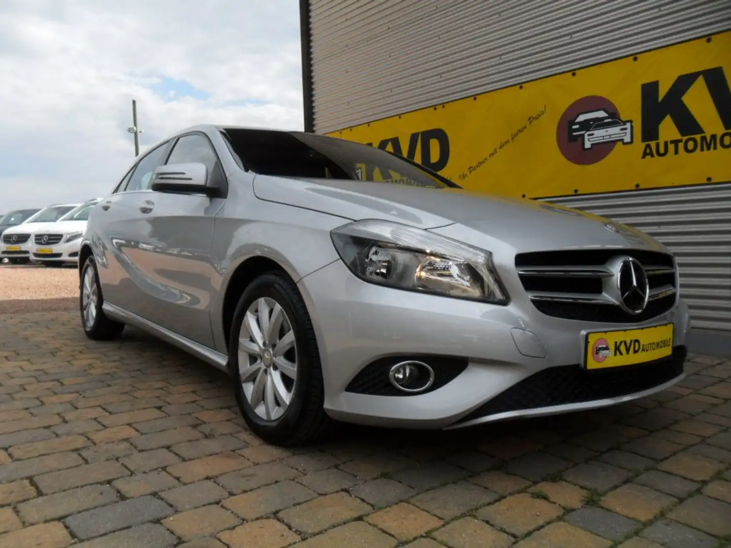 Mercedes-Benz A 180 Style Argent - 1