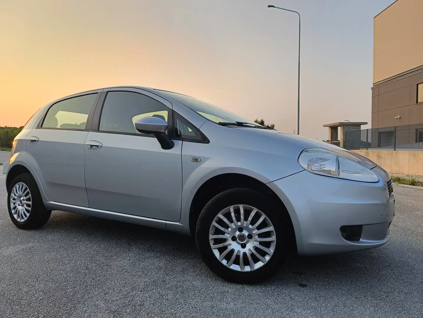 Fiat Grande Punto Grande Punto 5p 1.4 natural power Active Argento - 1