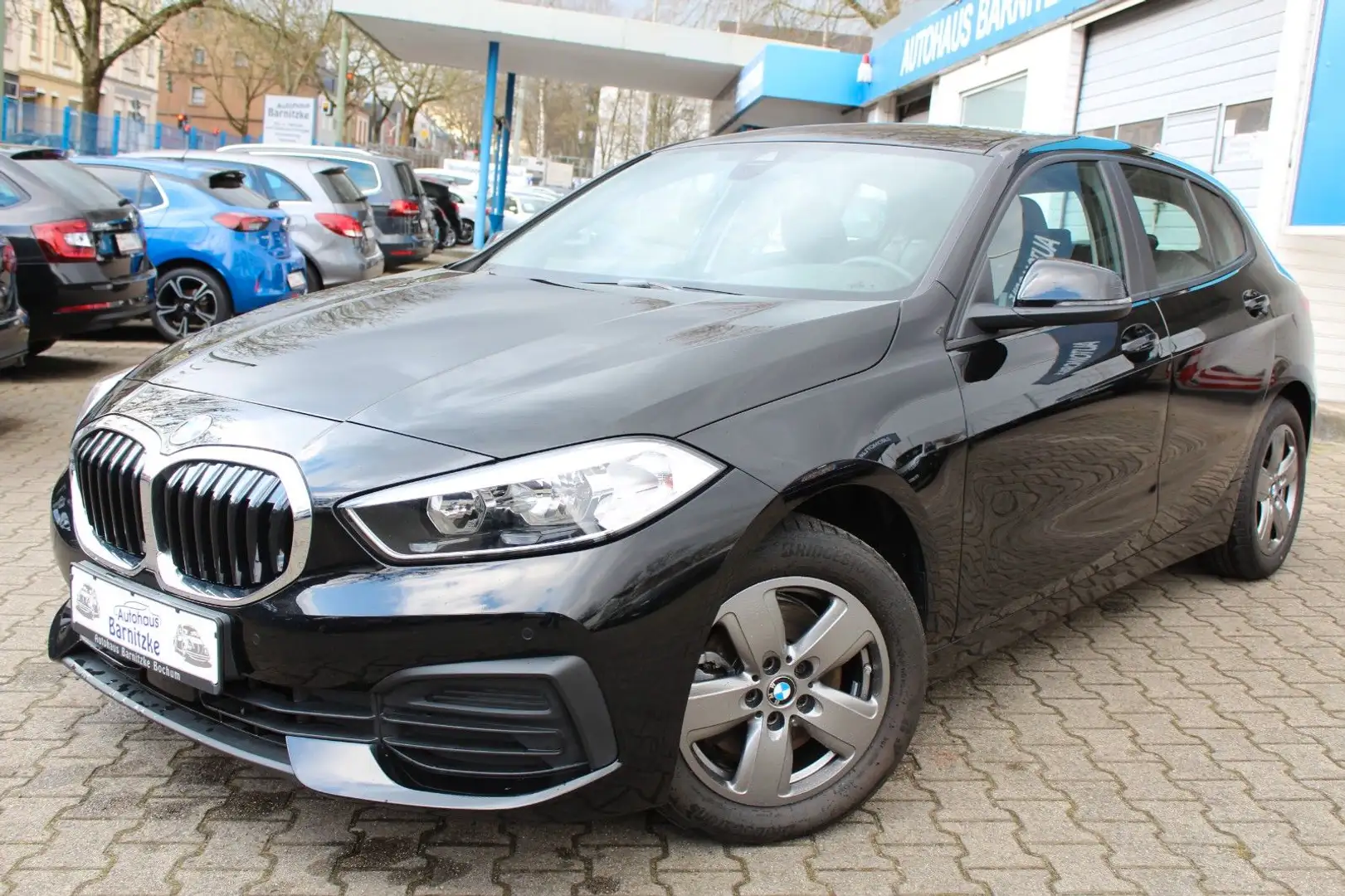 BMW 116 d Advantage*Live. Cockpit*Navi*PDC*Tempomat Schwarz - 1