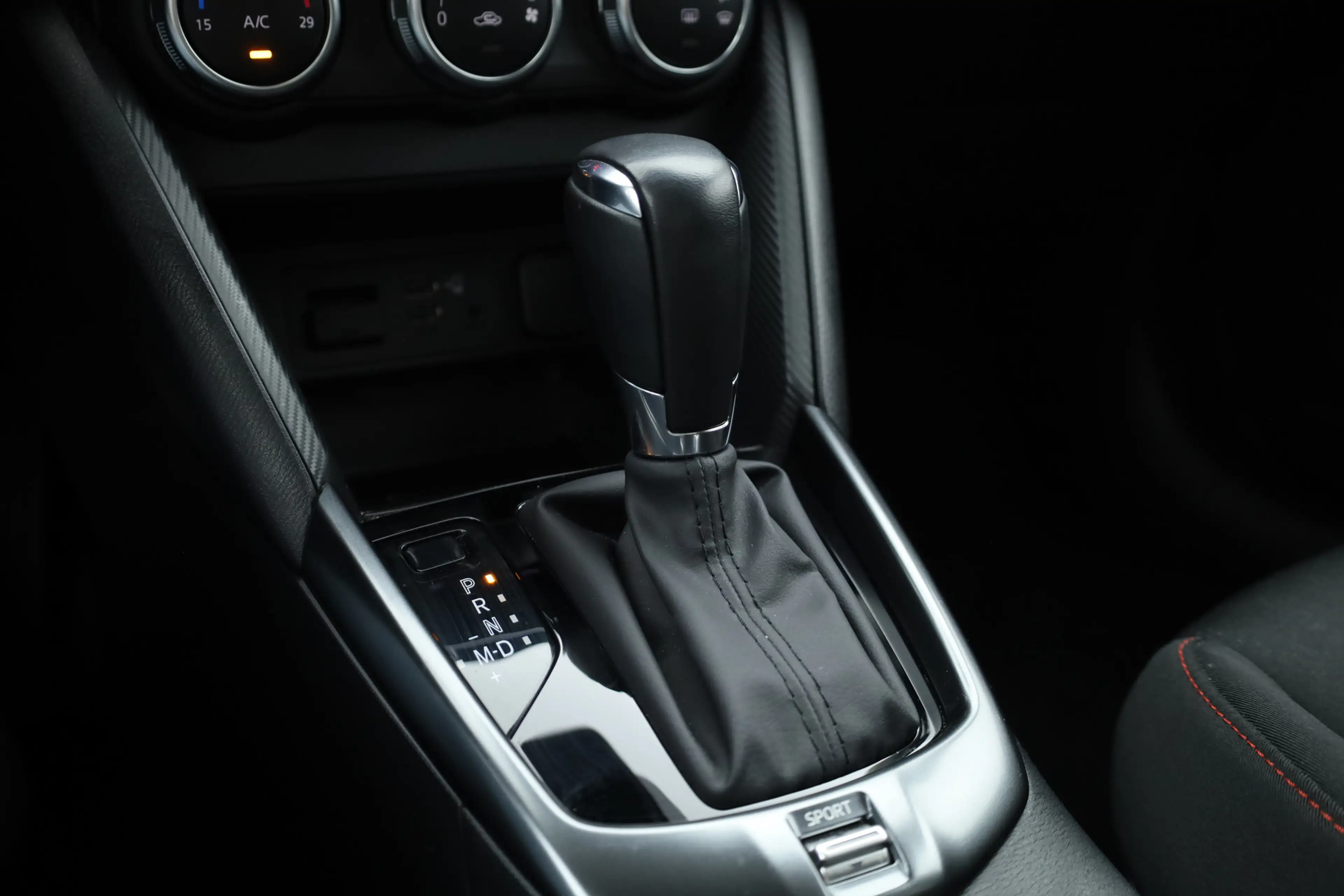 Mazda 2 1.5 SkyActiv-G 90 Homura | Rijklaar! | Navi by App — photo 6