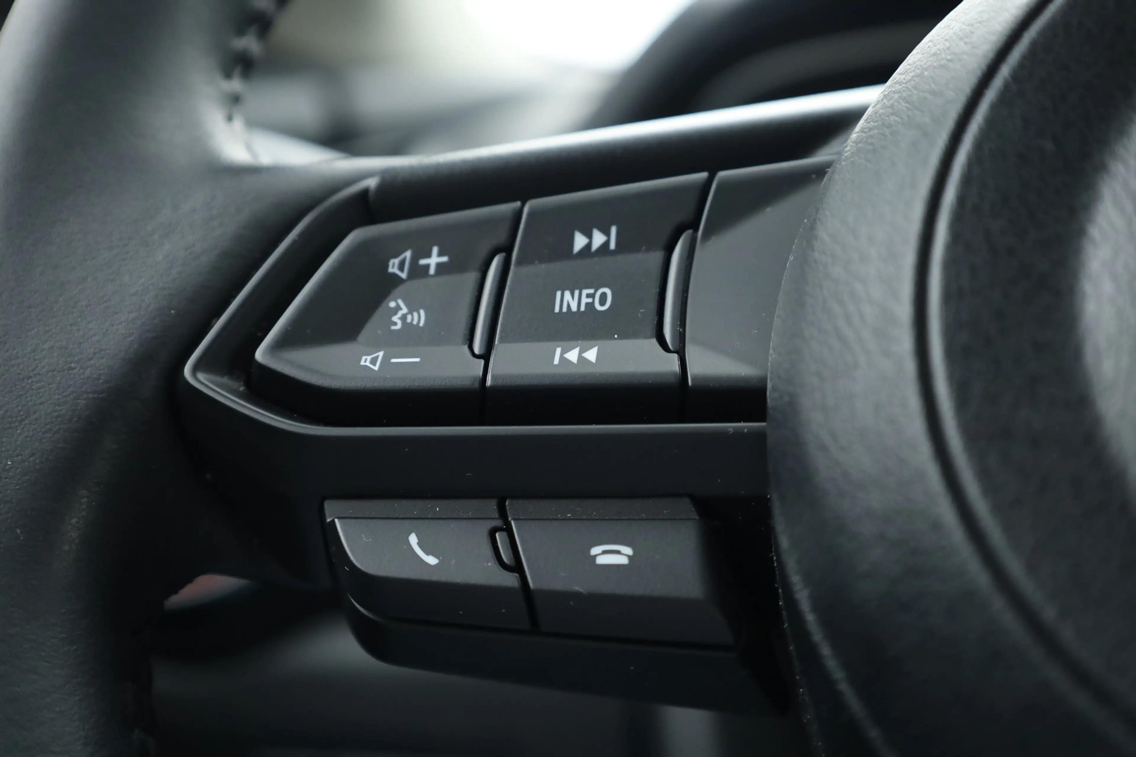 Mazda 2 1.5 SkyActiv-G 90 Homura | Rijklaar! | Navi by App — photo 10