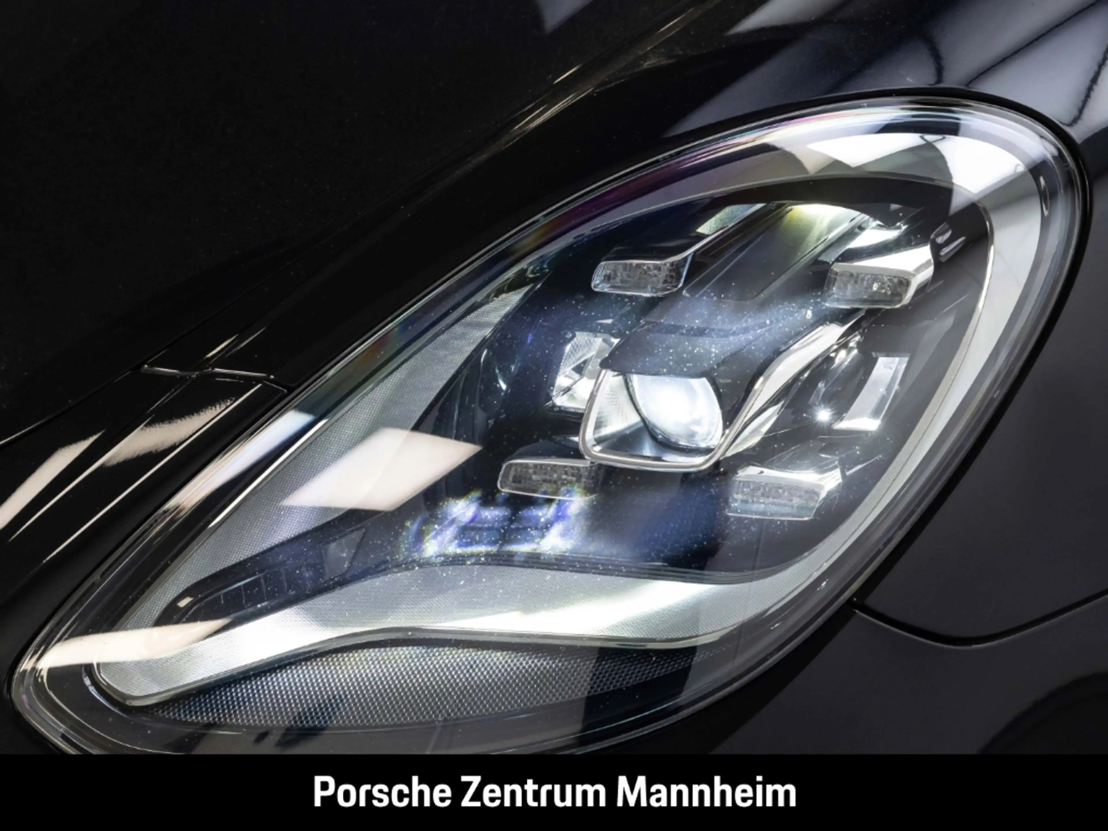 Porsche Panamera 4 Platinum Edition SportChrono SurroundView — photo 13