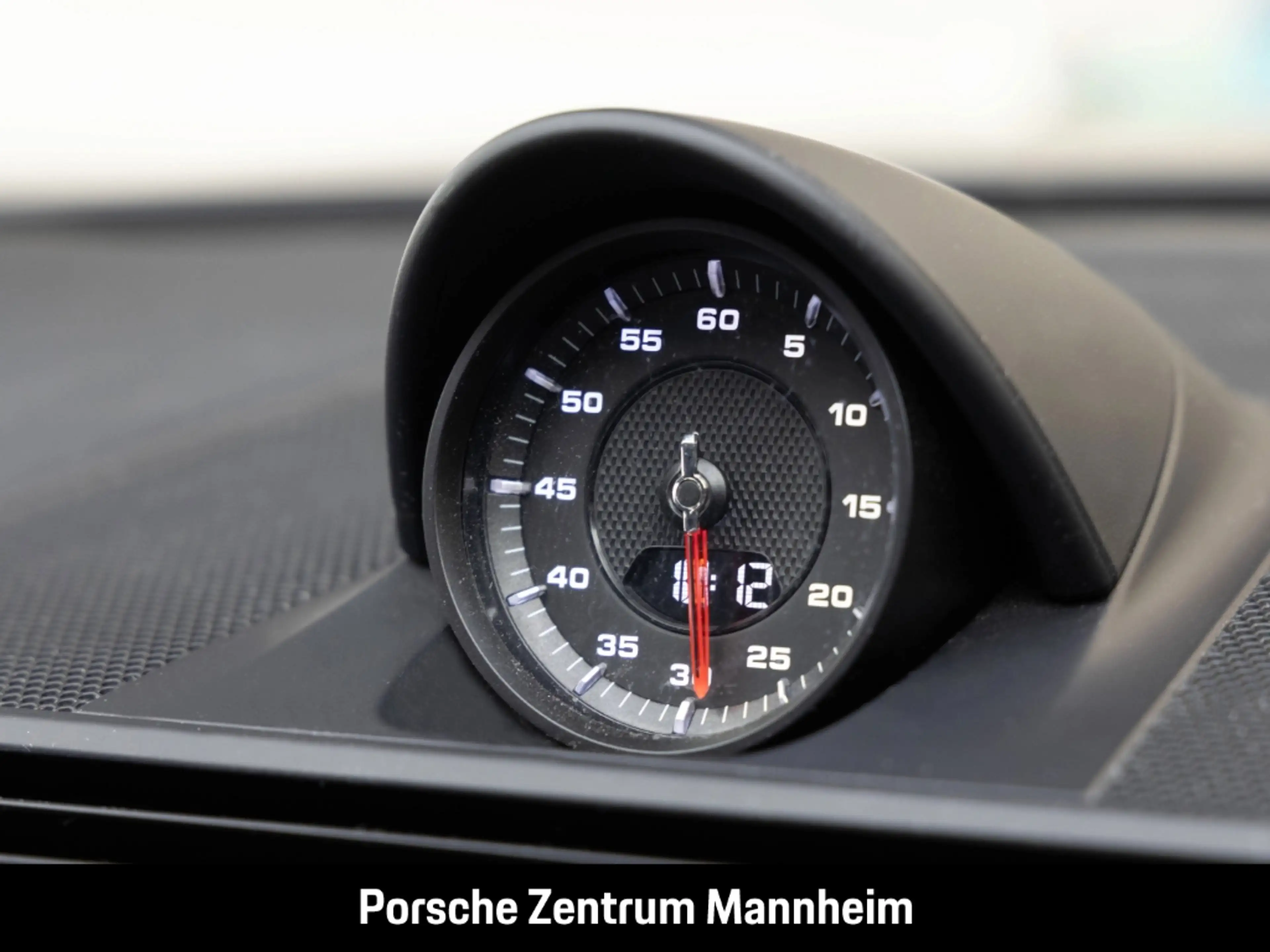 Porsche Panamera 4 Platinum Edition SportChrono SurroundView — photo 26