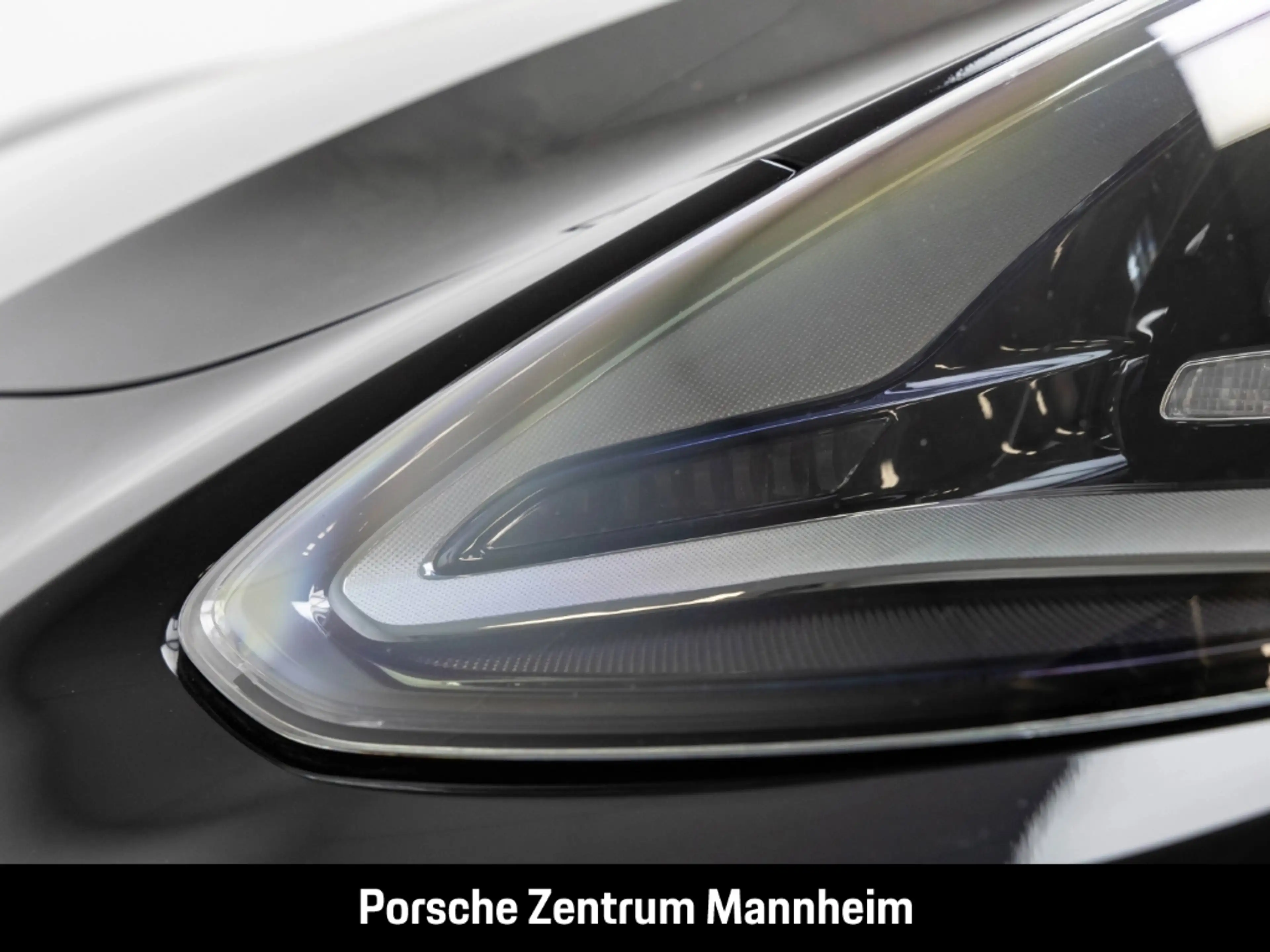 Porsche Panamera 4 Platinum Edition SportChrono SurroundView — photo 33