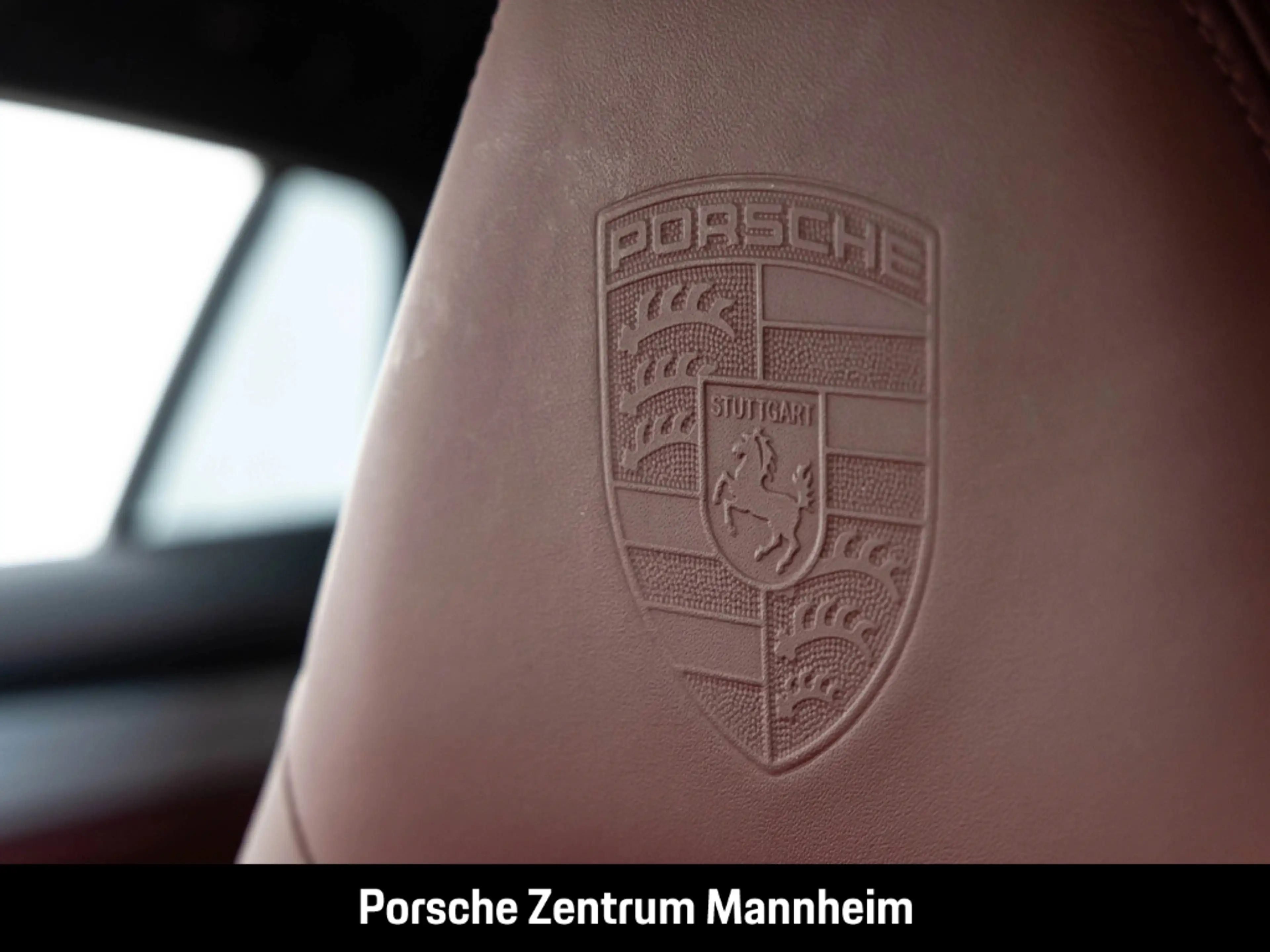 Porsche Panamera 4 Platinum Edition SportChrono SurroundView — photo 28