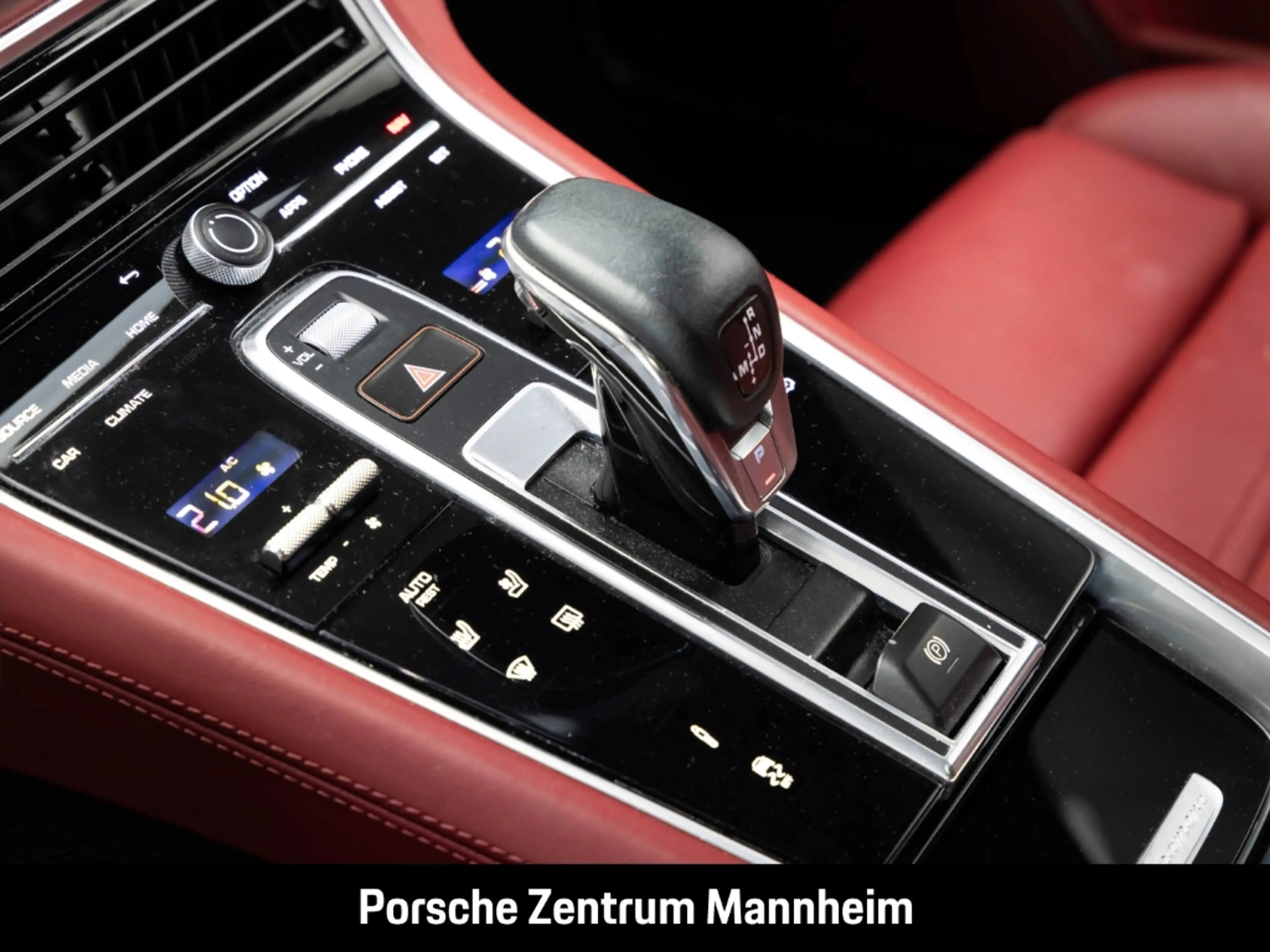 Porsche Panamera 4 Platinum Edition SportChrono SurroundView — photo 29