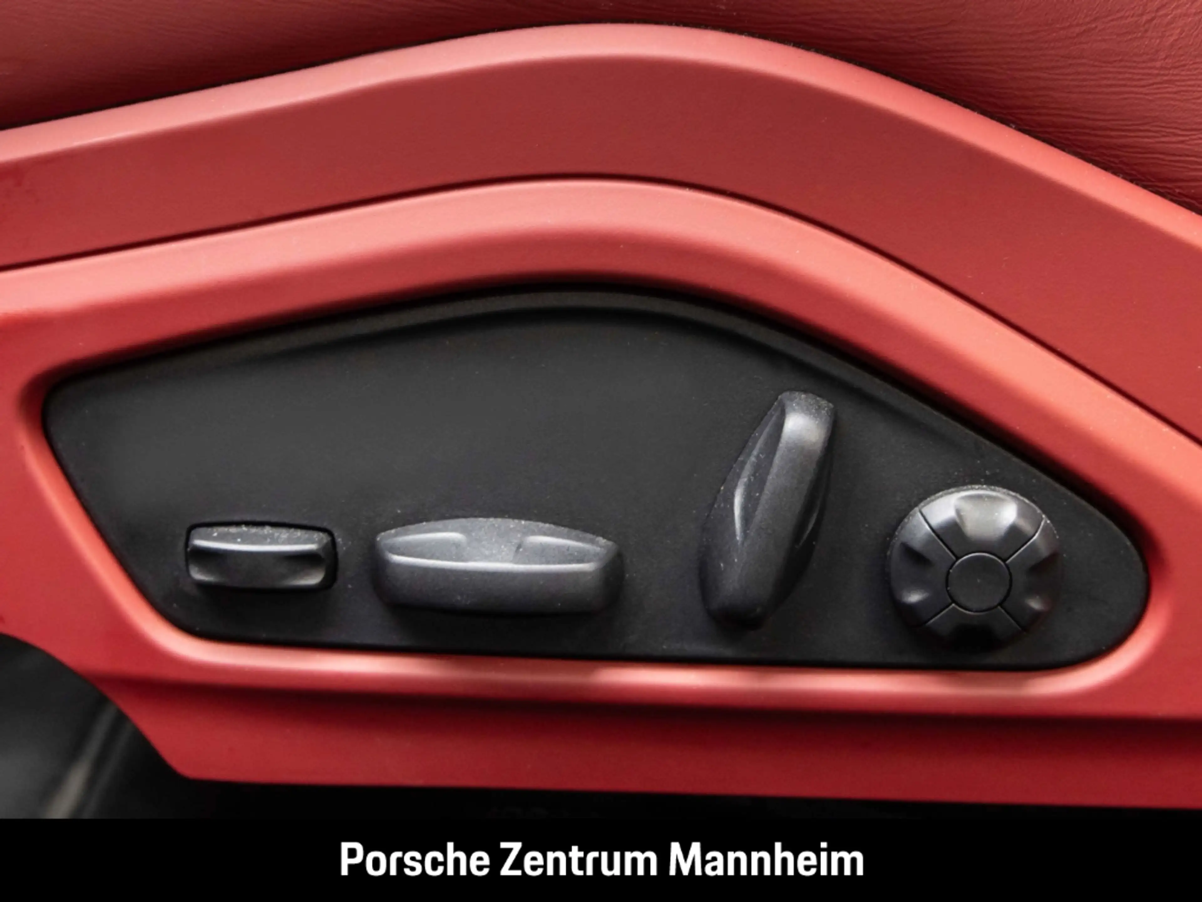 Porsche Panamera 4 Platinum Edition SportChrono SurroundView — photo 27