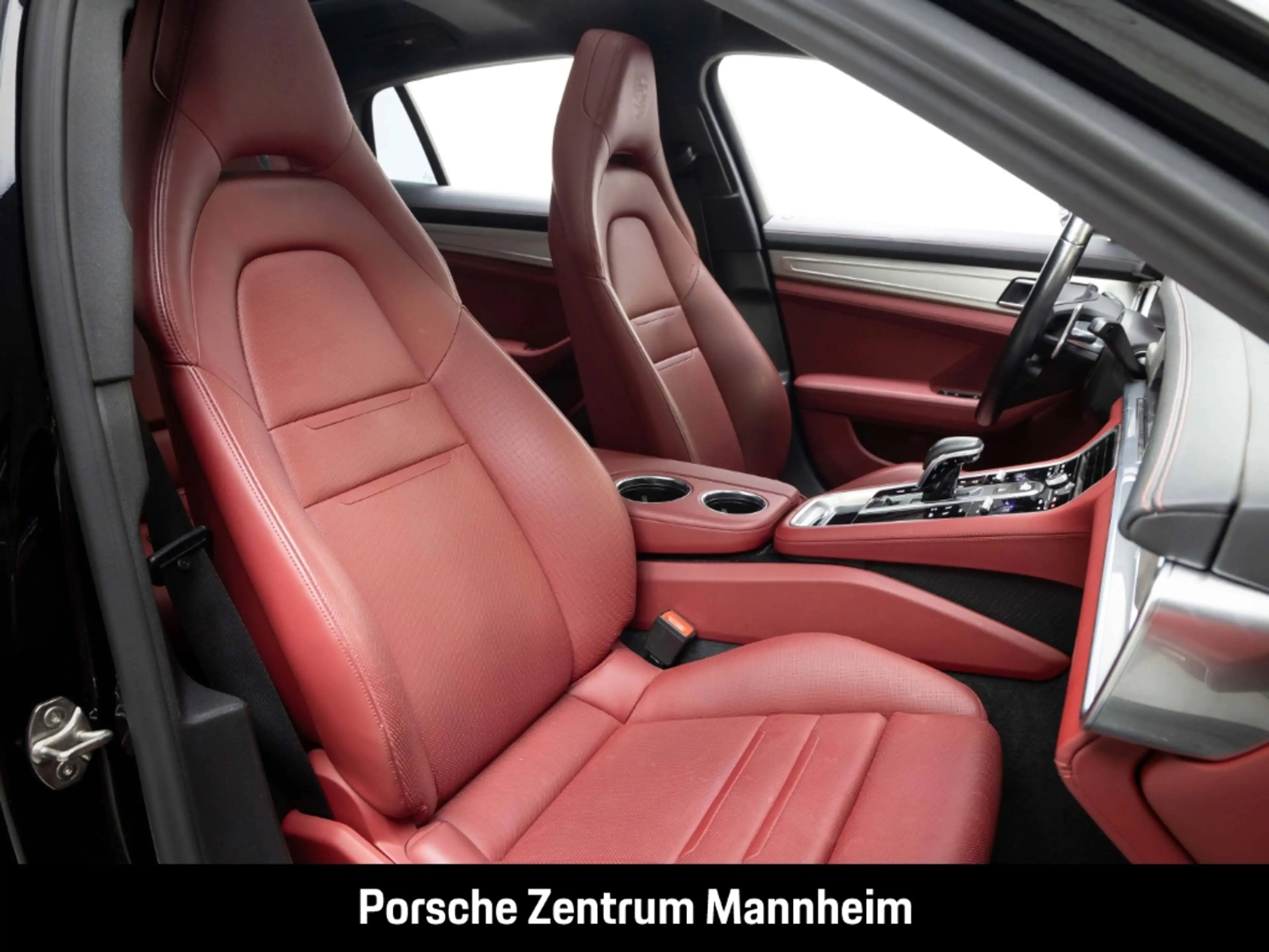 Porsche Panamera 4 Platinum Edition SportChrono SurroundView — photo 21