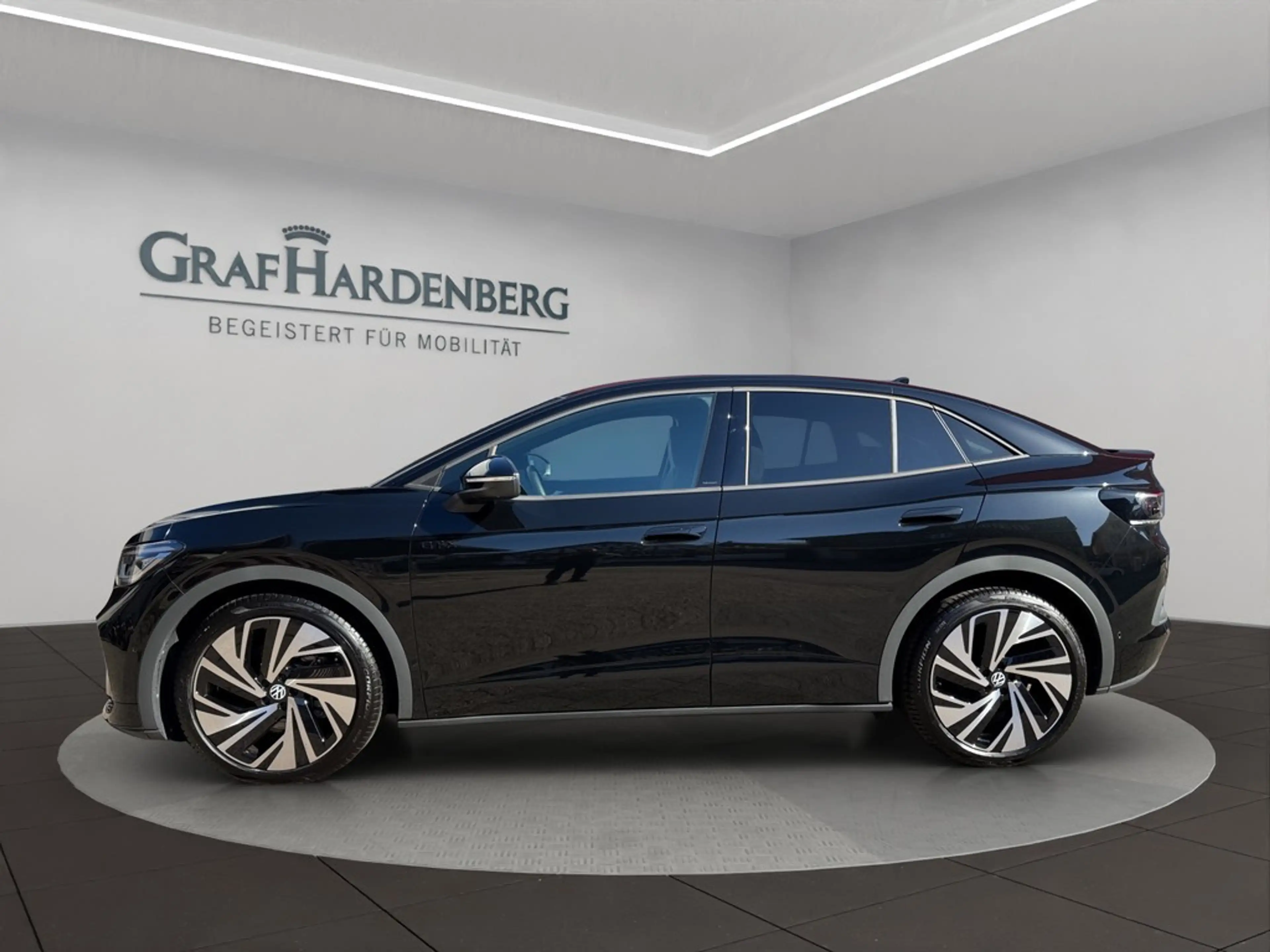 Volkswagen ID.5 GTX 4Motion Wärmepumpe AHK Pano — photo 2