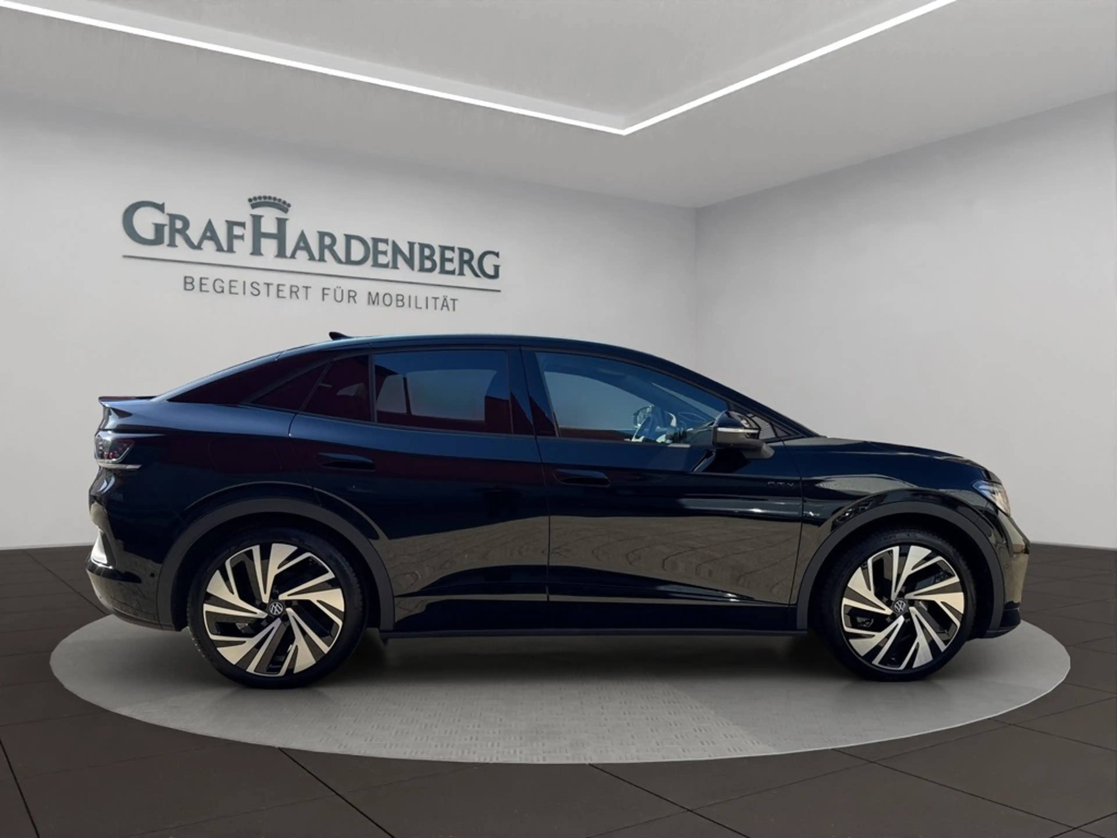 Volkswagen ID.5 GTX 4Motion Wärmepumpe AHK Pano — photo 7